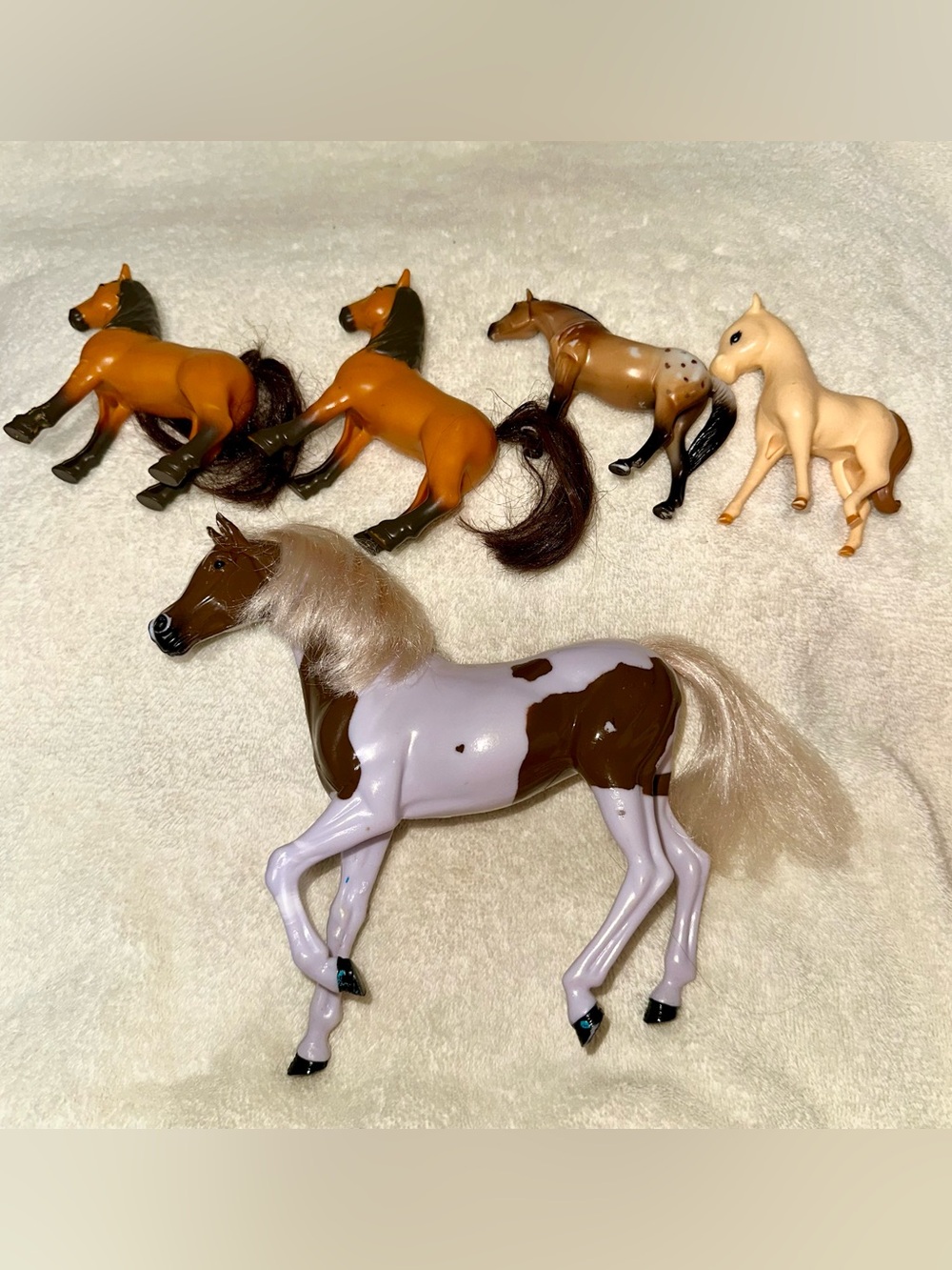 Lot Of 5 Model Horse Figures Breyer Appaloosa Pinto Enertec Spirit Foal Toys
